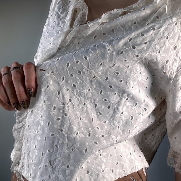 Vintage Short Cream Eyelet And Lace Cropped Top or Bed Jacket - Picture 5 of 7